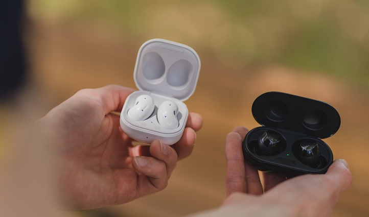 Galaxy Buds Live và Galaxy Buds Plus: Đâu là chiếc tai nghe hoàn hảo cho sự lựa chọn của bạn?