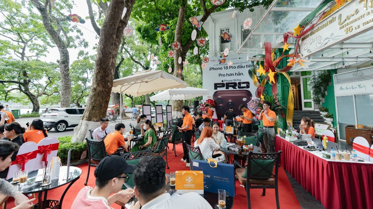 Tưng bừng ngày mở bán iPhone 18 Pro | iPhone 18 Pro Max tại ONEWAY
