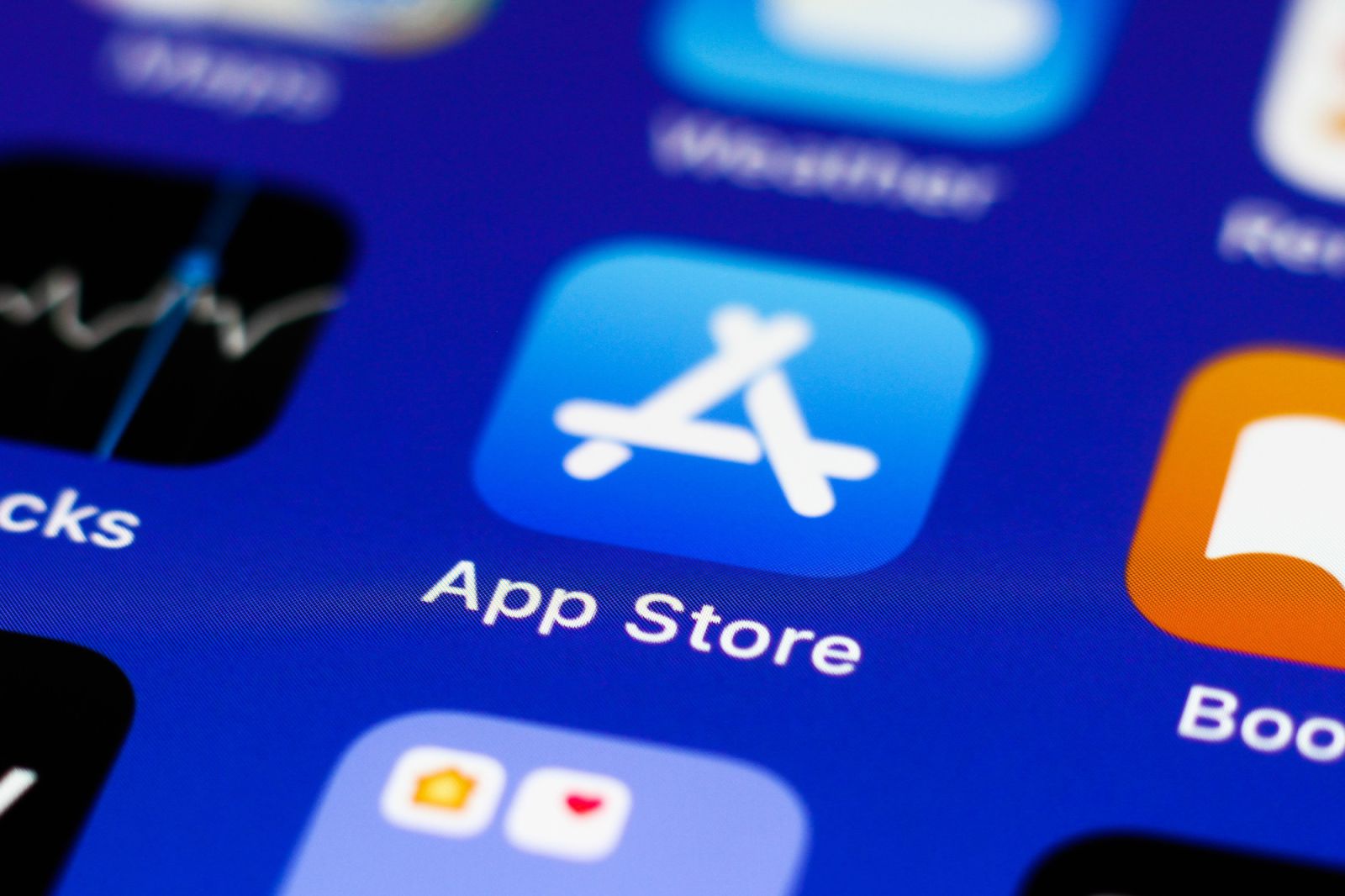 Apple cho phép cài đặt ứng dụng từ cửa hàng thứ 3 trên iOS 17