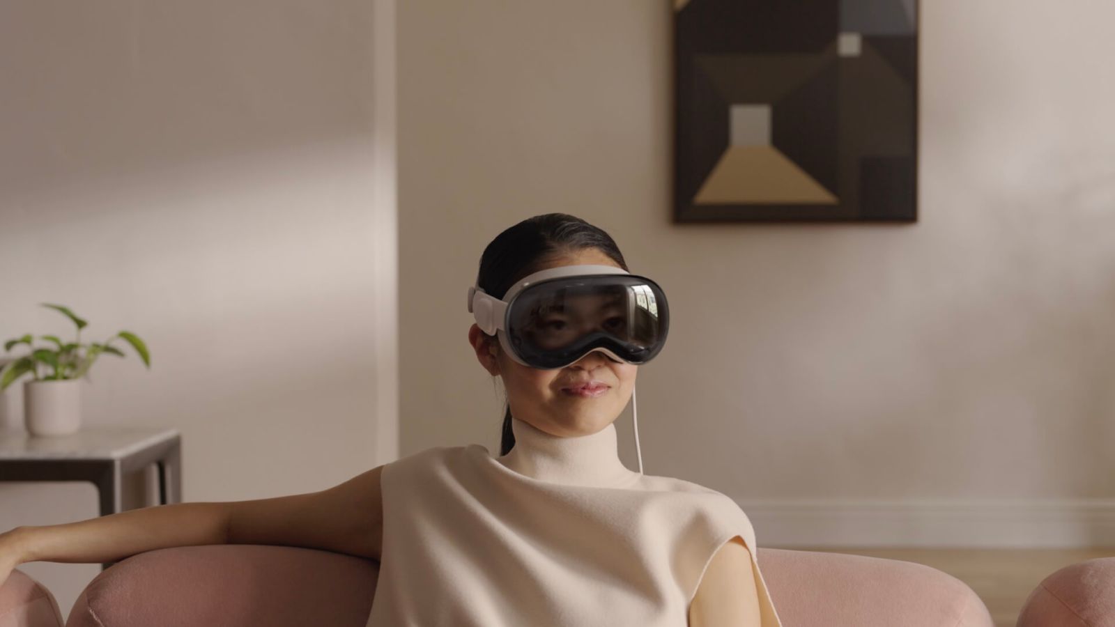 Kính mắt Vision Pro được trang bị EyeSight, cho phép người đeo duy trì tương tác với người khác